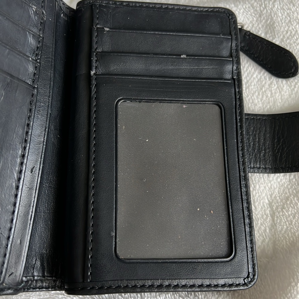 COPY - Vintage Coach Black Wallet with Silver Buckle - Picture 16 of 16